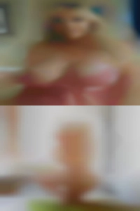 I love girls a kinky nude tan line.